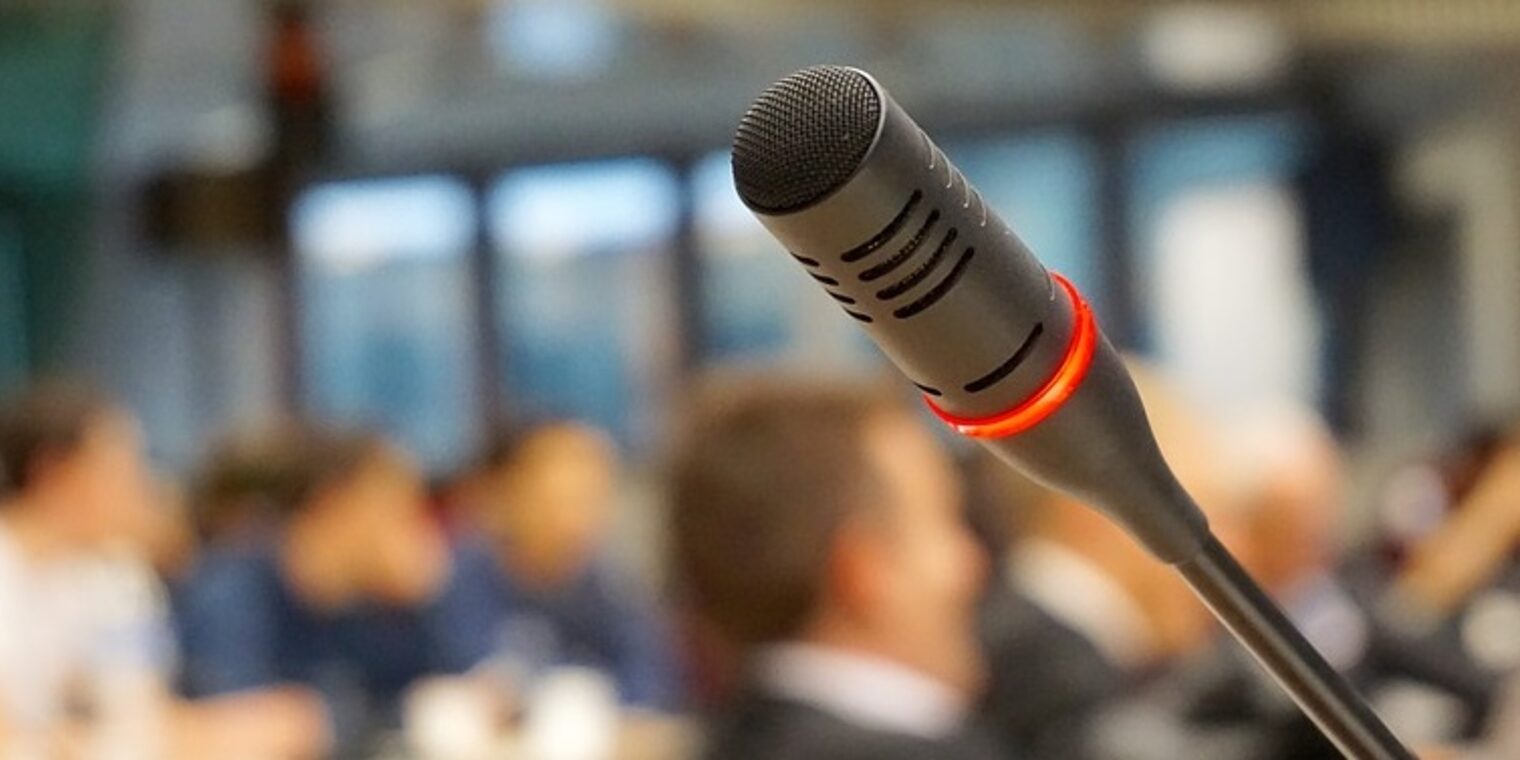 Microphone