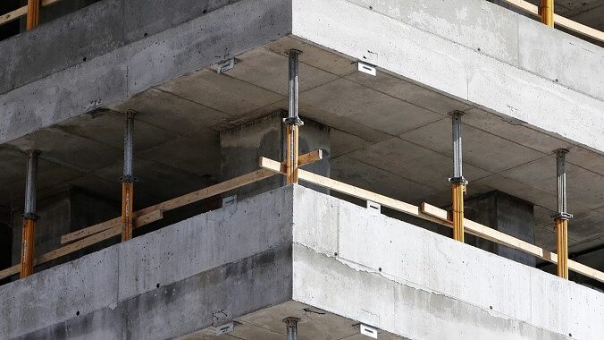 Im Bau- und Ausbaugewerbe sinkt die Nachfrage. 55 Prozent der Betriebe melden ein Auftragsminus. 