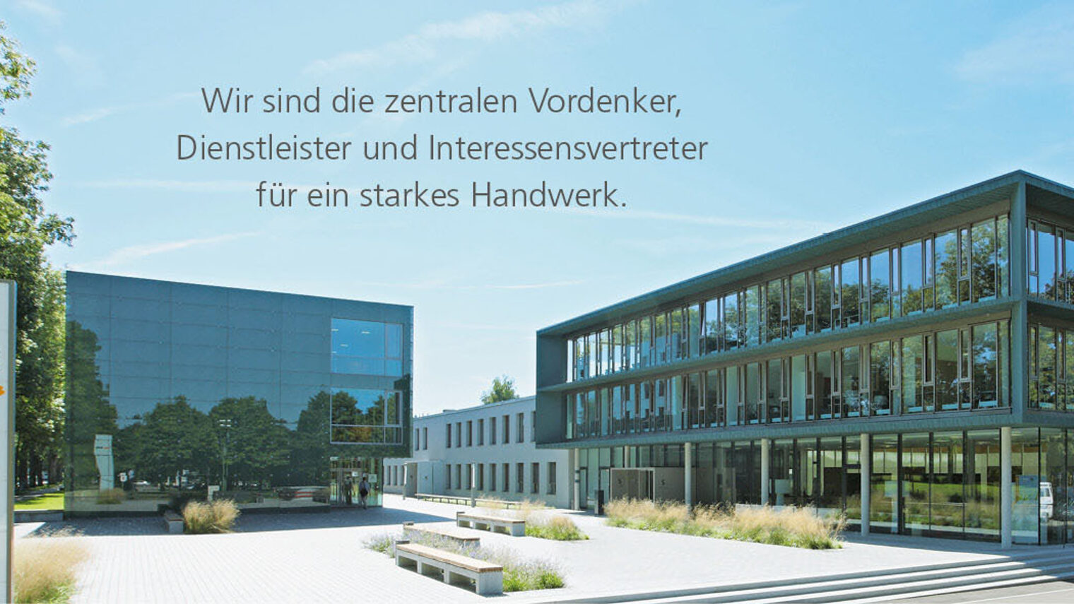 Platz des Handwerks + Slogan